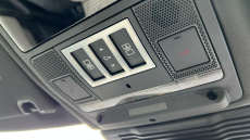 Land Rover Discovery 3.0 D300 R-Dynamic SE 5dr Auto Diesel Station Wagon